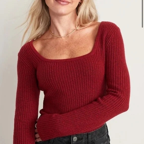Old Navy Sweaters - Old Navy Women's Fitted Cropped Square-Neck Rib-Knit Burgundy Heather Sweater